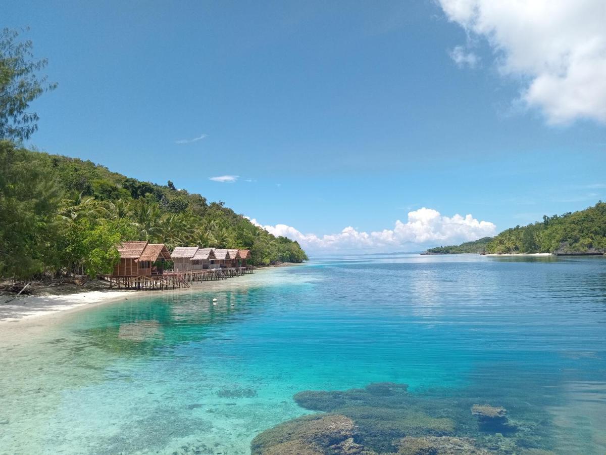 Meos Ambower Homestay Raja Ampat Fam 外观 照片