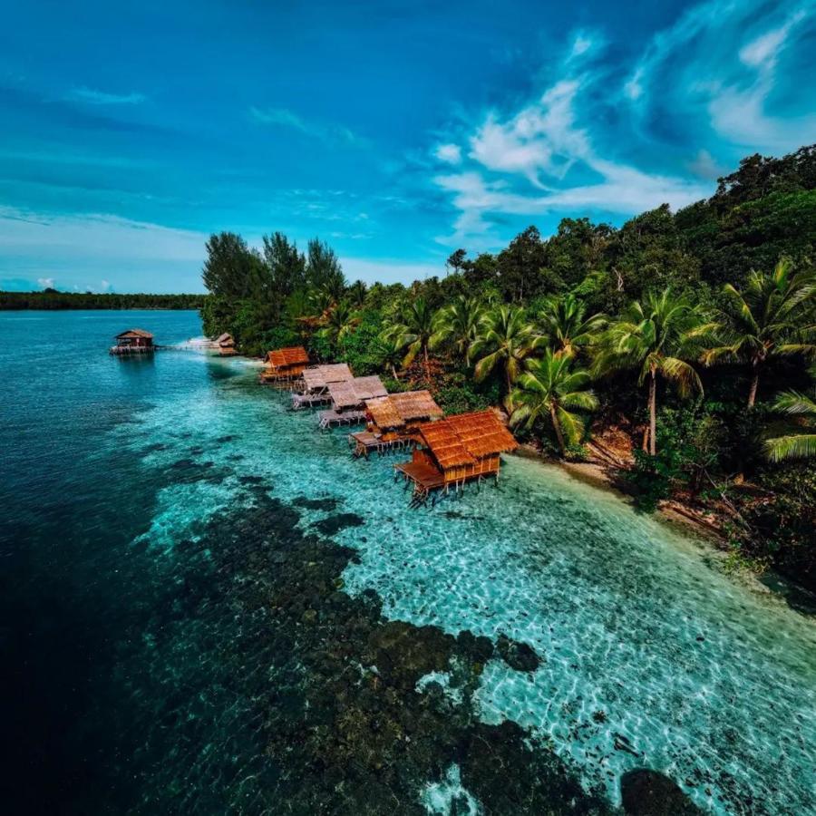 Meos Ambower Homestay Raja Ampat Fam 外观 照片