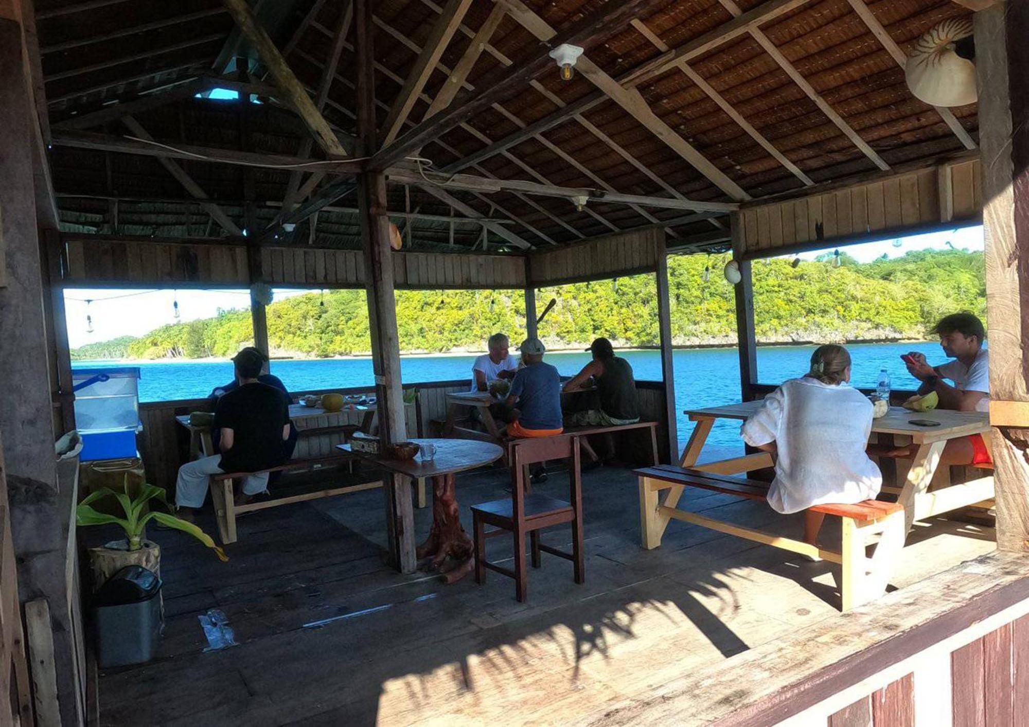 Meos Ambower Homestay Raja Ampat Fam 外观 照片