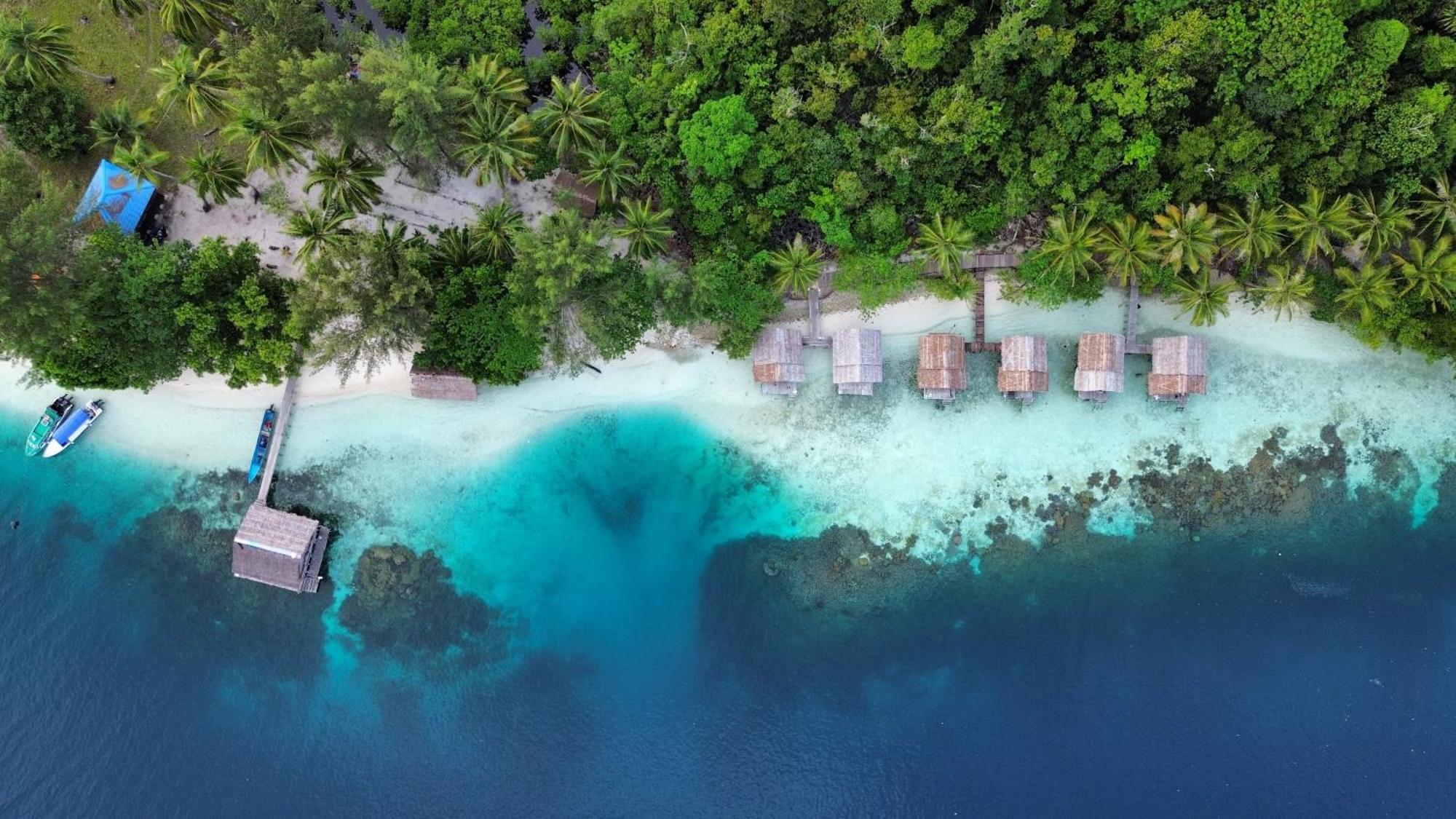 Meos Ambower Homestay Raja Ampat Fam 外观 照片