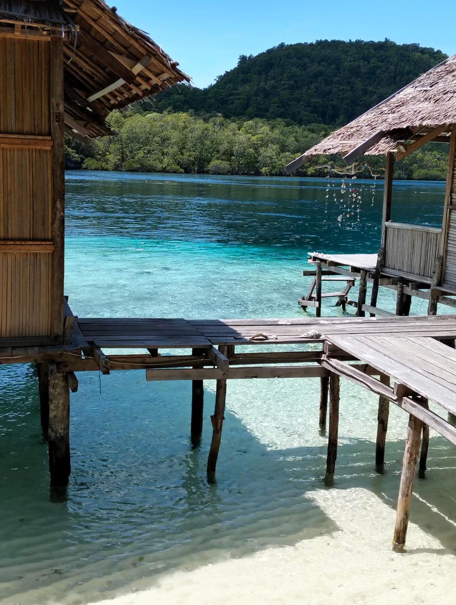 Meos Ambower Homestay Raja Ampat Fam 外观 照片